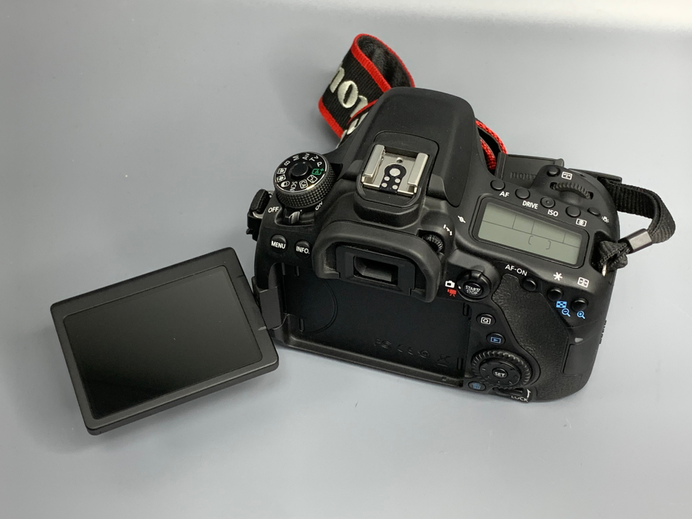 Canon 80D 5.600 кадров