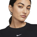 Баскетбольная женская футболка Nike Sportswear Essentials T-shirt Black
