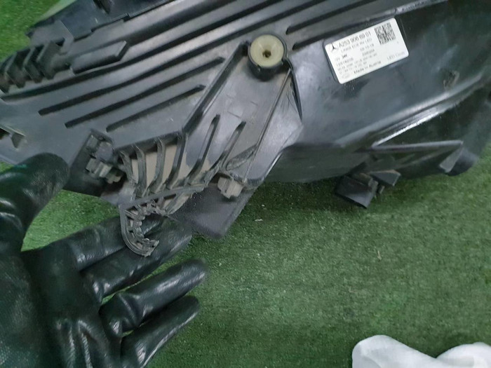 Битая Фара левая Mercedes GLC X253 (2019-2022) LED