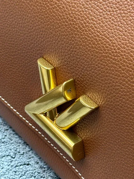 Сумка женская Louis Vuitton Soft Twist коричневый