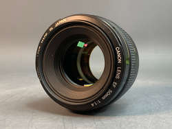 Canon EF 50mm 1.4 USM автофокус не всегда корректно срабатывает