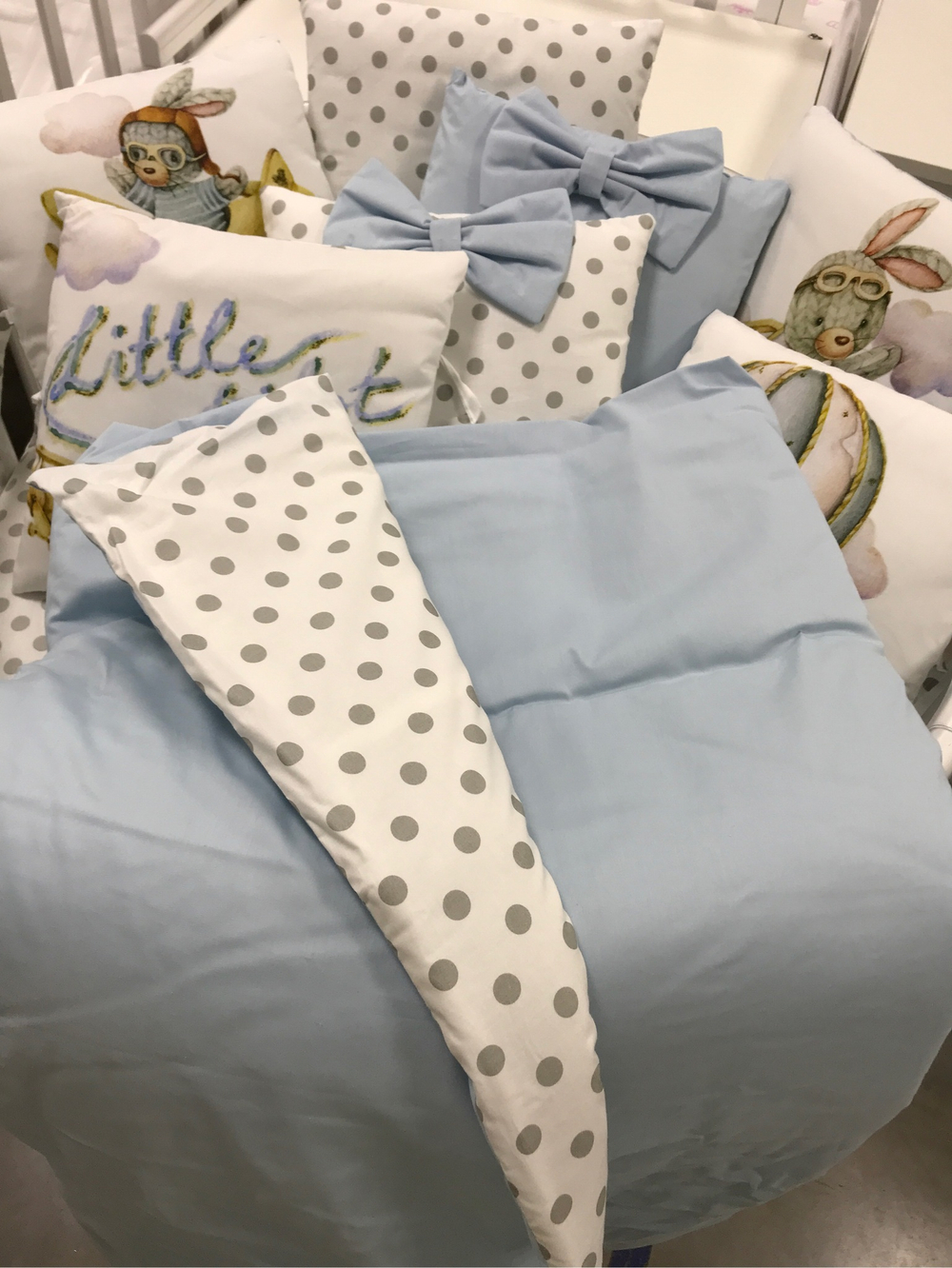 Комплект в кроватку 18 предметов "Кролик пилот голубой", сатин