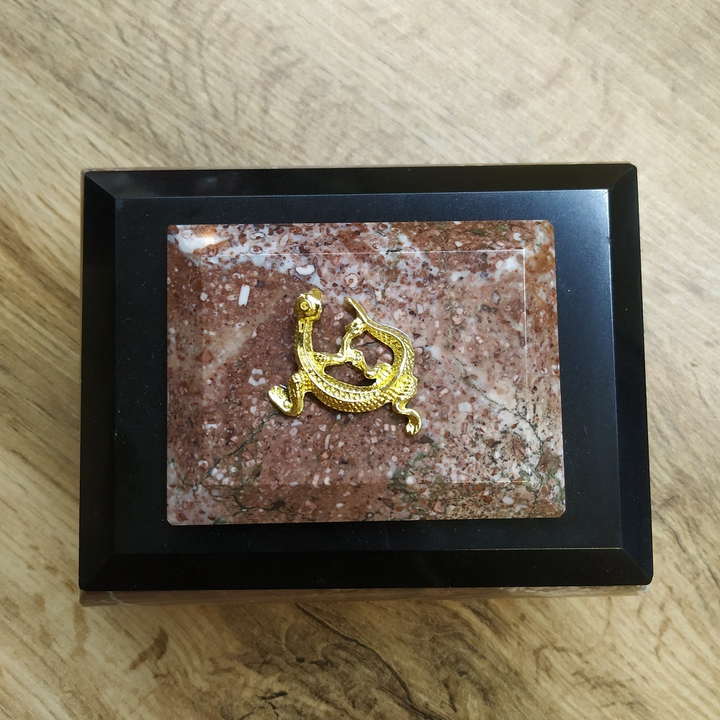 Шкатулка Ящерица, змеевик, креноид, 130x100x80 мм