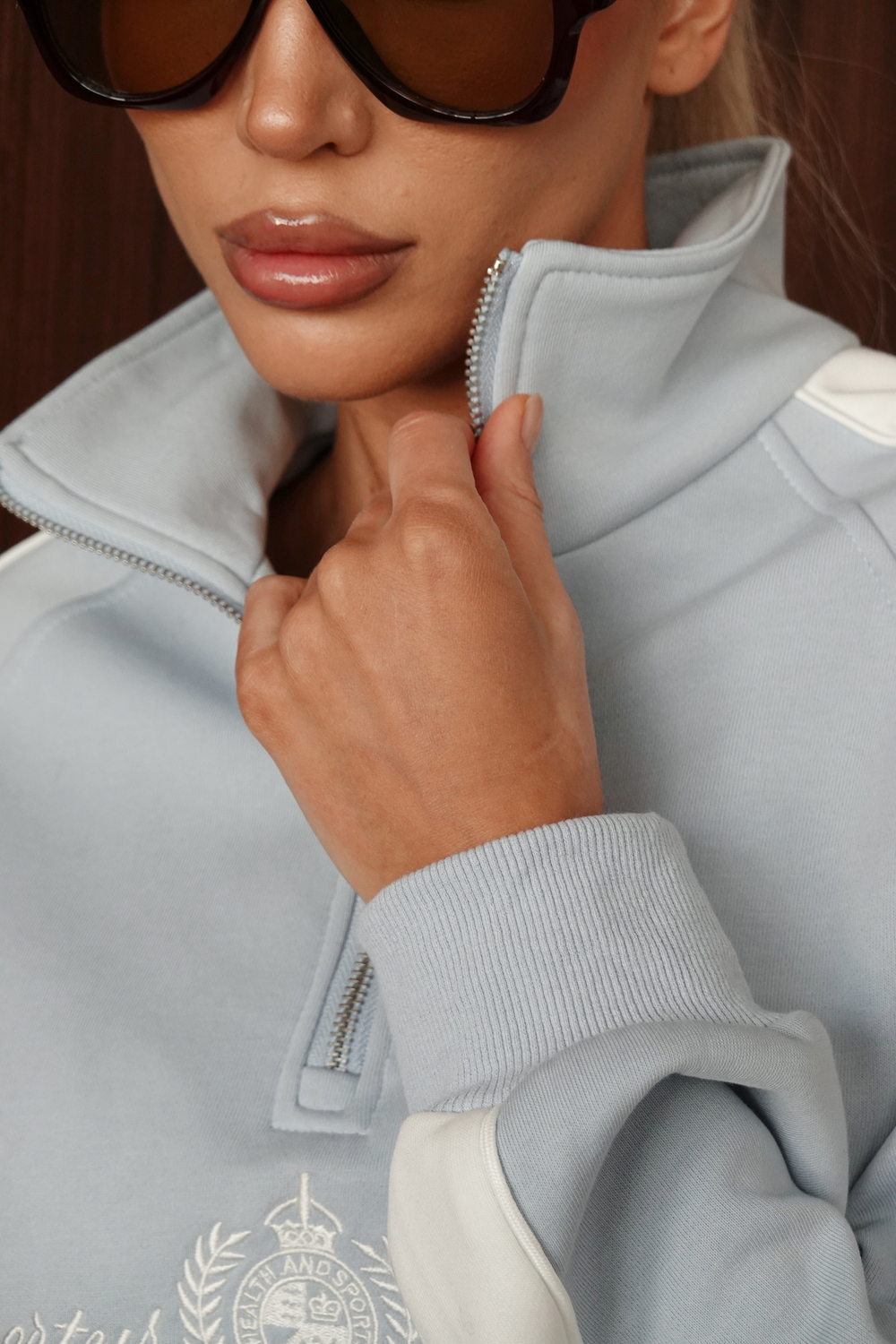 Костюм спортивный из трикотажа с принтом