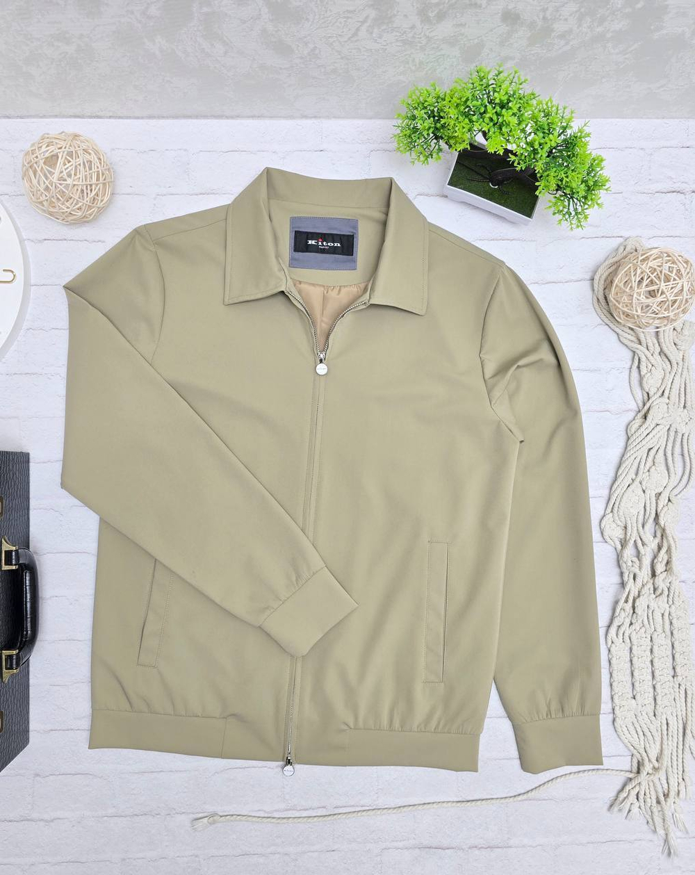 Прогулочный костюм Kiton