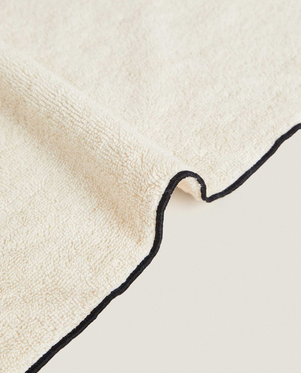 ZARA HOME ПОЛОТЕНЦЕ ИЗ ХЛОПКА, ПЕСОЧНЫЙ/ЧЕРНЫЙ
