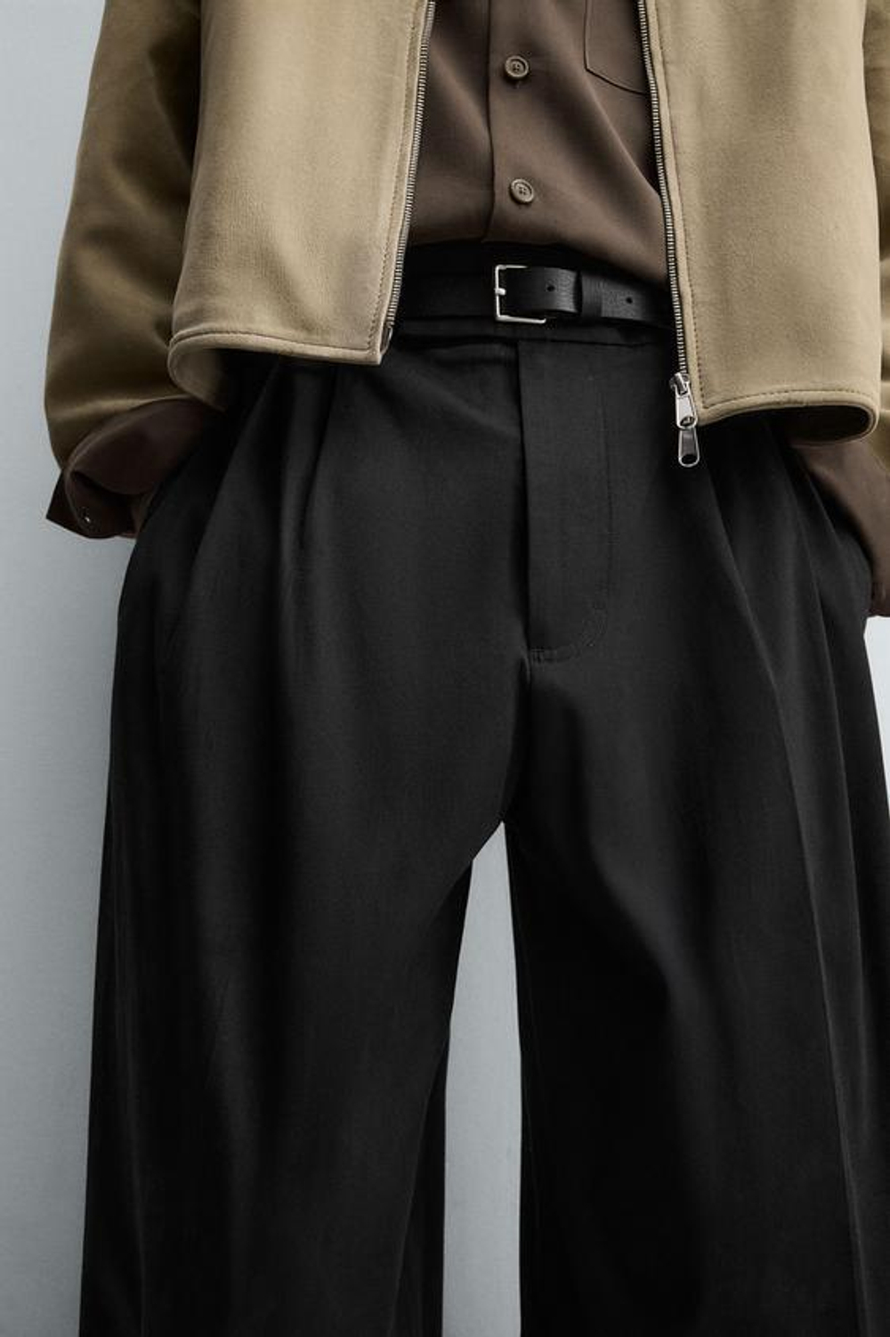 ZARA БРЮКИ RELAXED FIT СО СКЛАДКАМИ, ЧЕРНЫЙ