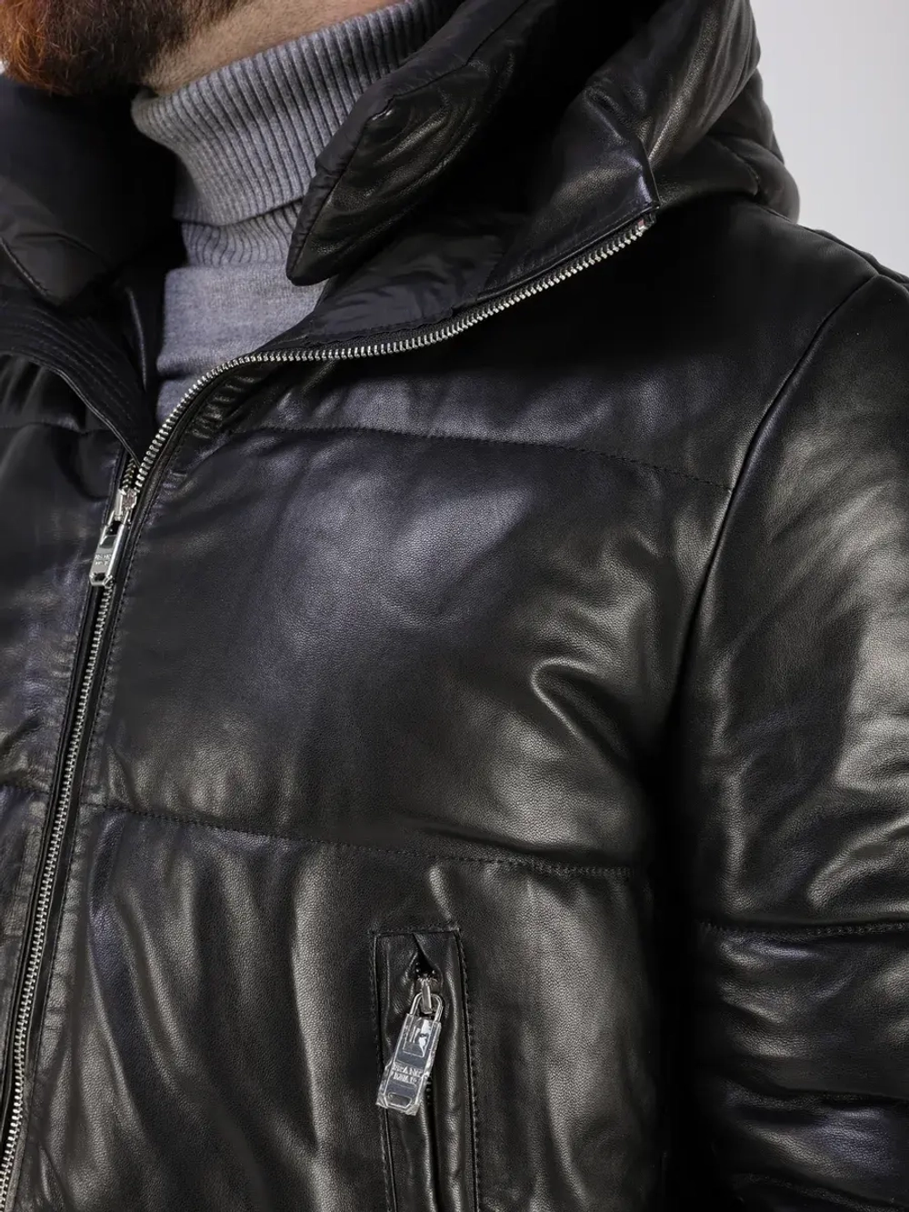 Куртка зимняя кожаная с капюшоном пуховик