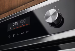 Встраиваемый электрический духовой шкаф Electrolux EVL6E49X