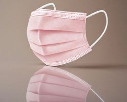 Одноразовые маски трехслойные