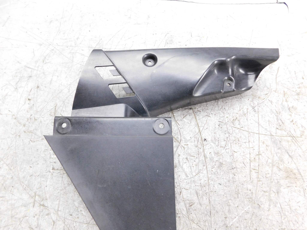 пластик внутренний Kawasaki Ninja 1000 2011 55028-0351
