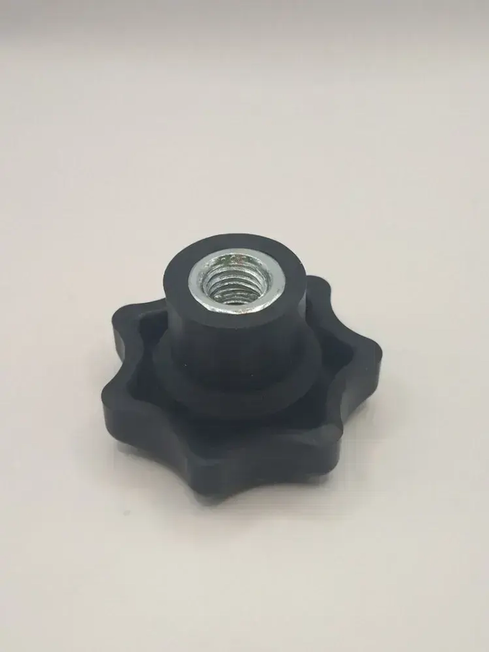 Гайка-барашек М10 х 1,5 сквозная проходная (2 шт в упаковке)