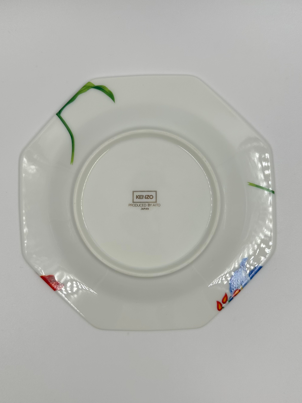Тарелка с цветами Kenzo by Aito