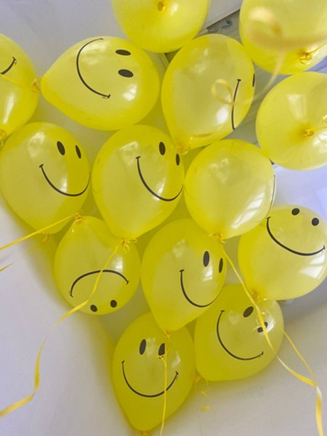Воздушные гелиевые шары смайлик №4682