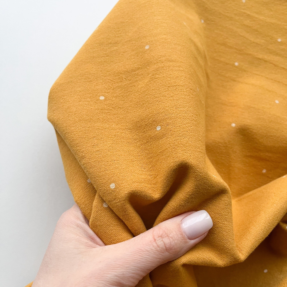 Фланель Редкий горошек на горчичном фоне