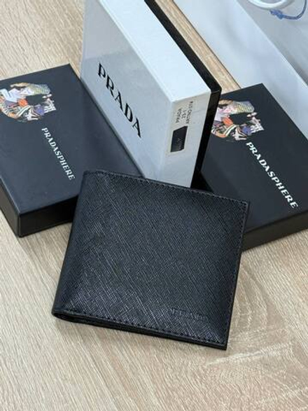 Кошелек Prada