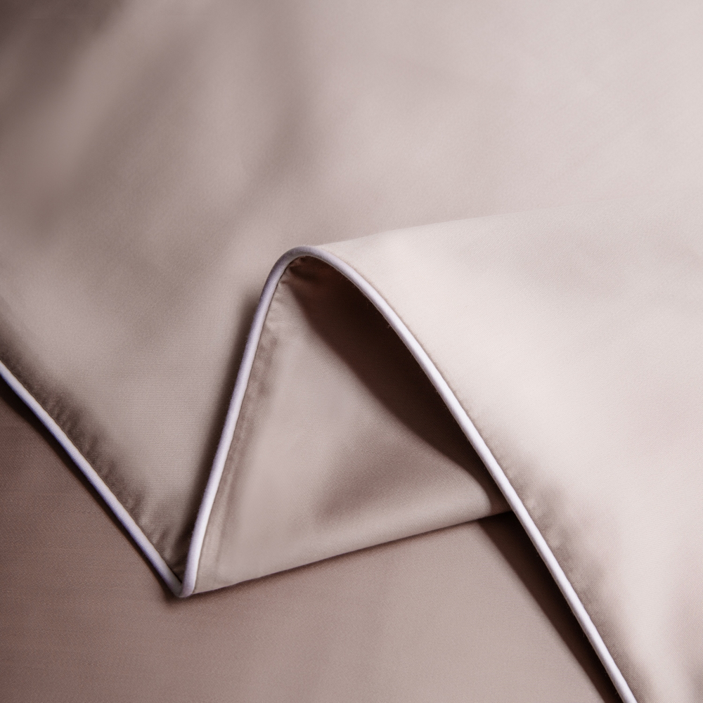 КПБ Однотонный Сатин Премиум на резинке OCPR002, Евро, 4 наволочки, простынь 180*200*30