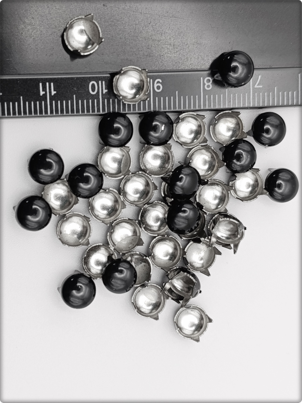 Заклепки "Круглая" 7мм (40шт) для декорирования.