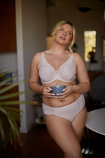 Трусики-бразилиана Estera из фактурной эластичной сетки (Размер: L) (Цвет: кофейный)