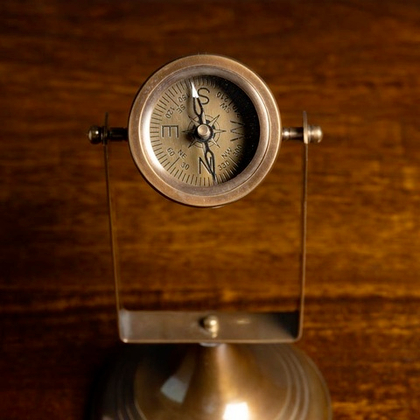 Песочные часы с компасом 21 см 36096