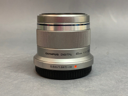 Olympus M.Zuiko 45mm f/1.8
