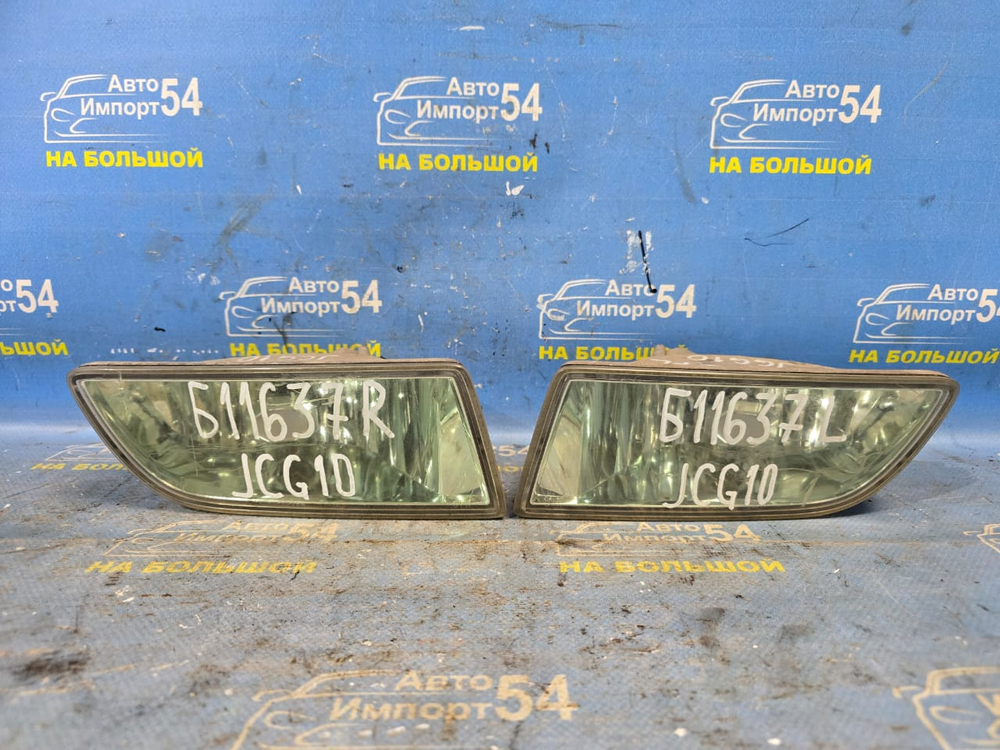 Туманка правая TOYOTA PROGRES 2001-2007