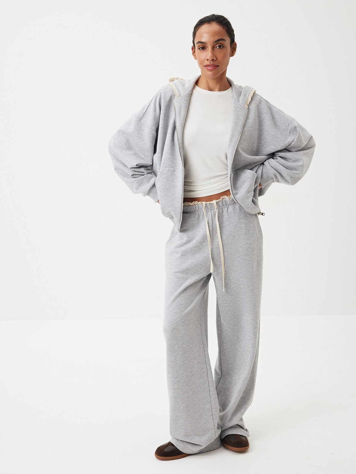 Расслабленные брюки с кружевом Classic Grey