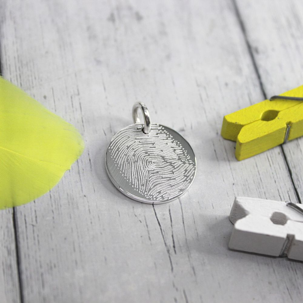 Серебряный кулон подвеска с отпечатком пальца на заказ