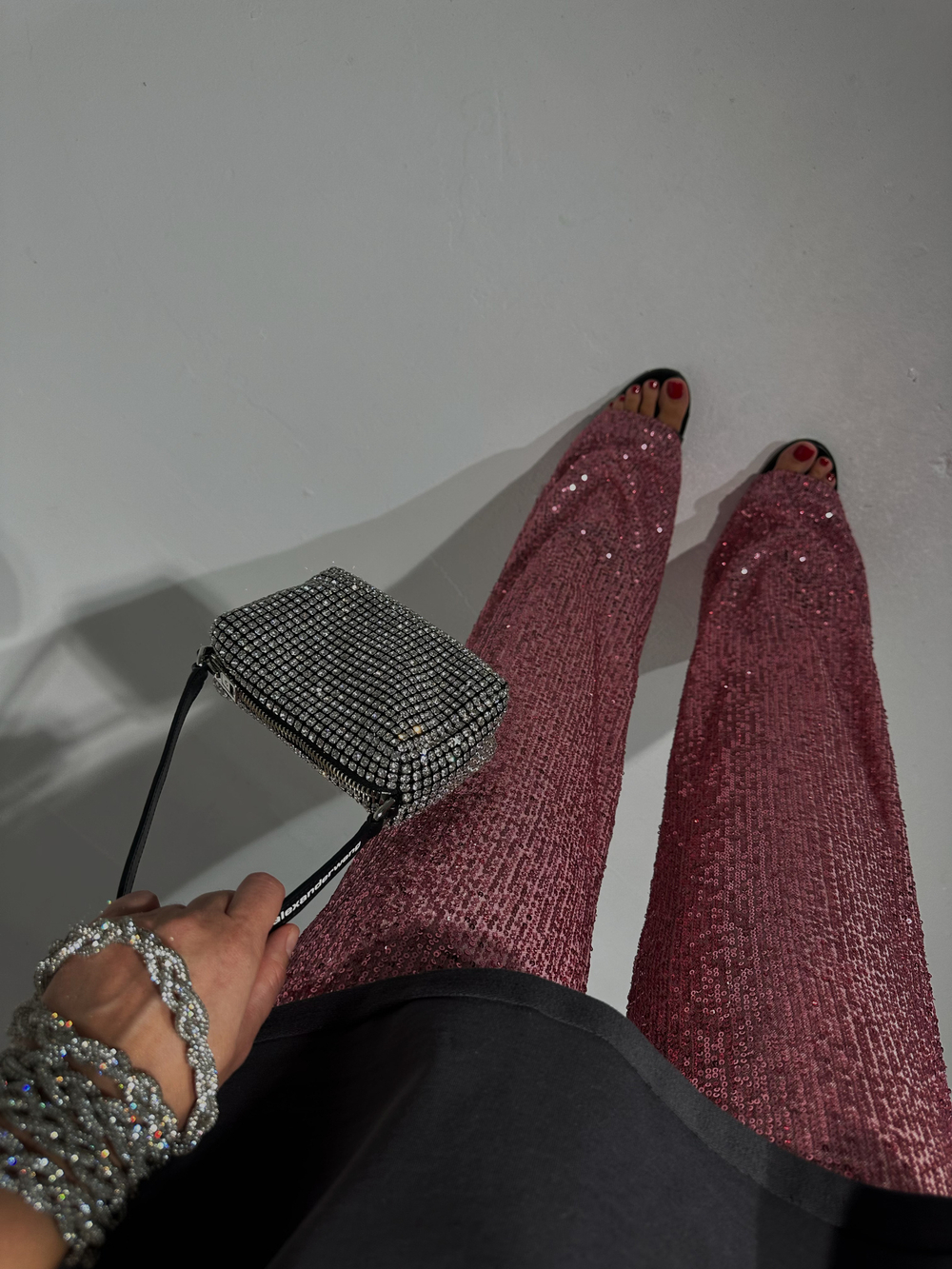 Брюки с пайетками розовые