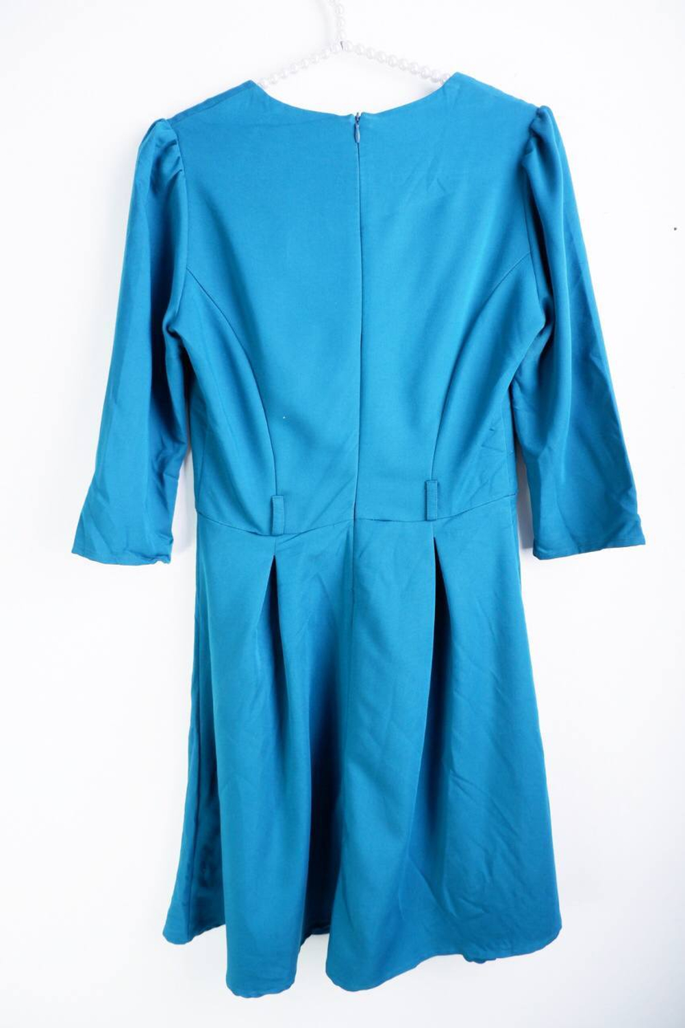 Платье Colambetta красивого цвета, визуально на 46 размер