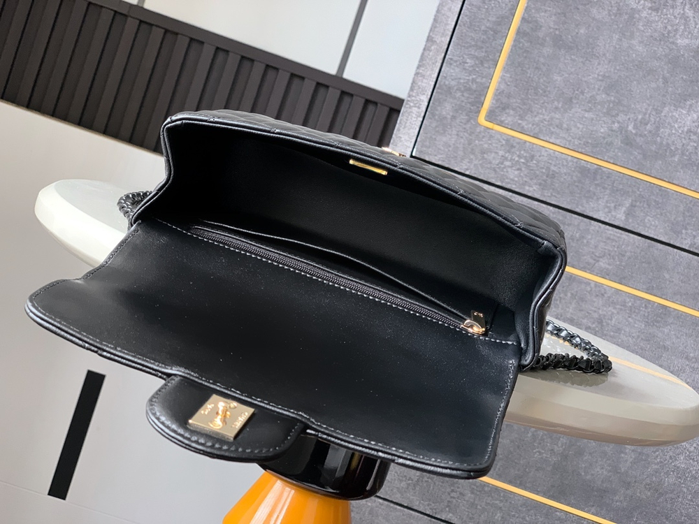 Chanel Bag 20 cm