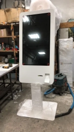 Терминал самообслуживания Legacy X 32"