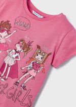 толстовка с брюками и футболкой