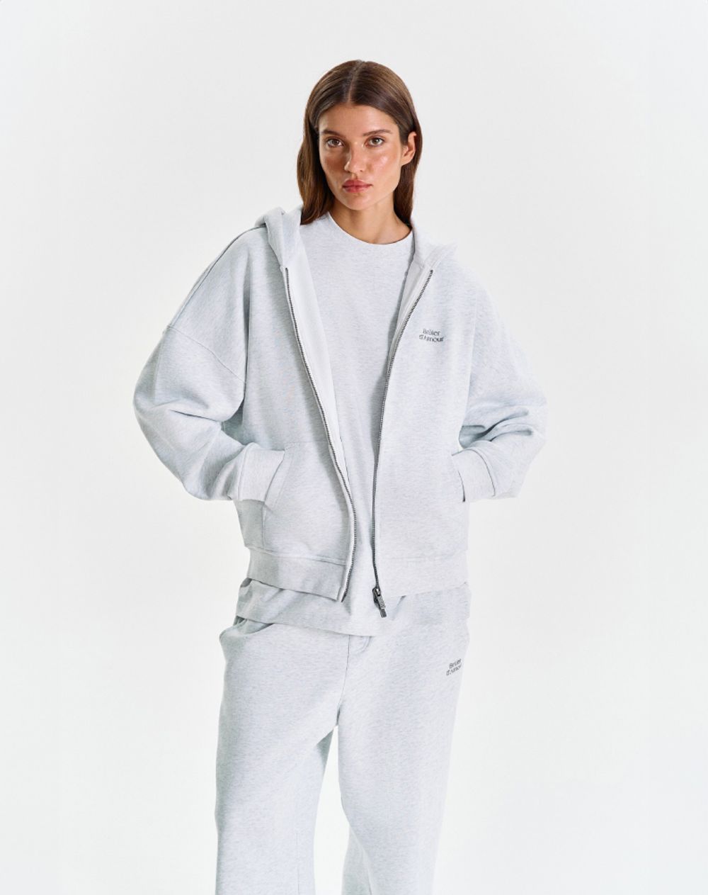Худи Bruler d'Amour Zip Logo de base 01 серый меланж