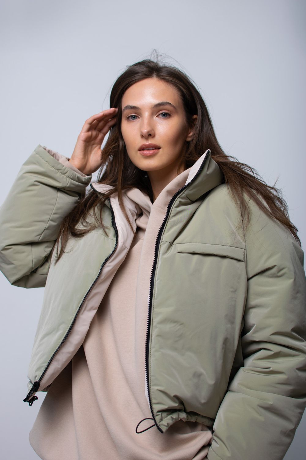 Пуховик Alexandra Talalay Short двухсторонний AW016 бежевый/пыльно-зеленый