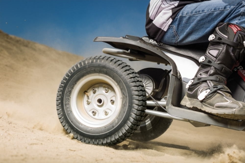 Детский электроквадроцикл Razor Dirt Quad