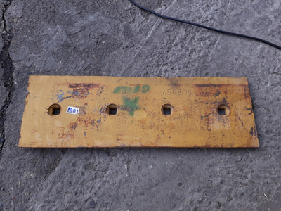 Нож Cat D6N центральный 9U-8057