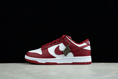 Nike Dunk Low Team Red