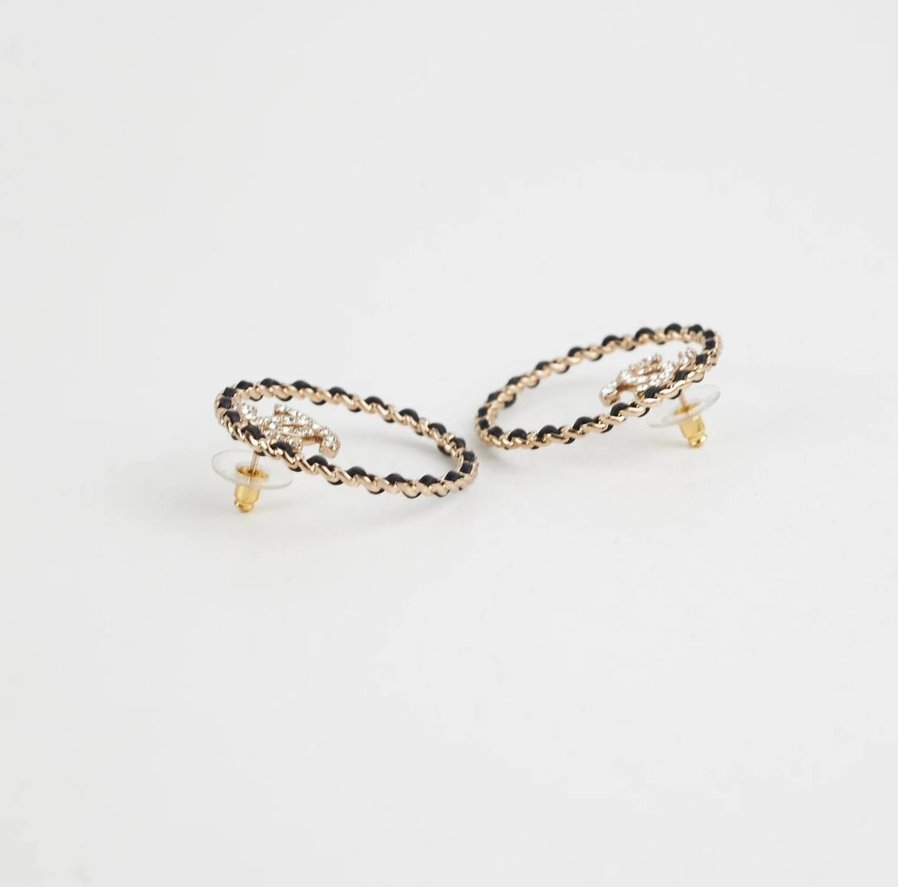 Серьги Chanel Crystal Lambskin CC Chain Hoop Earrings