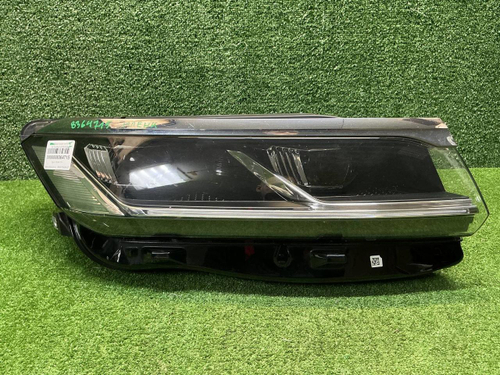 Фара правая VW Touareg 3 (2018-2023) LED