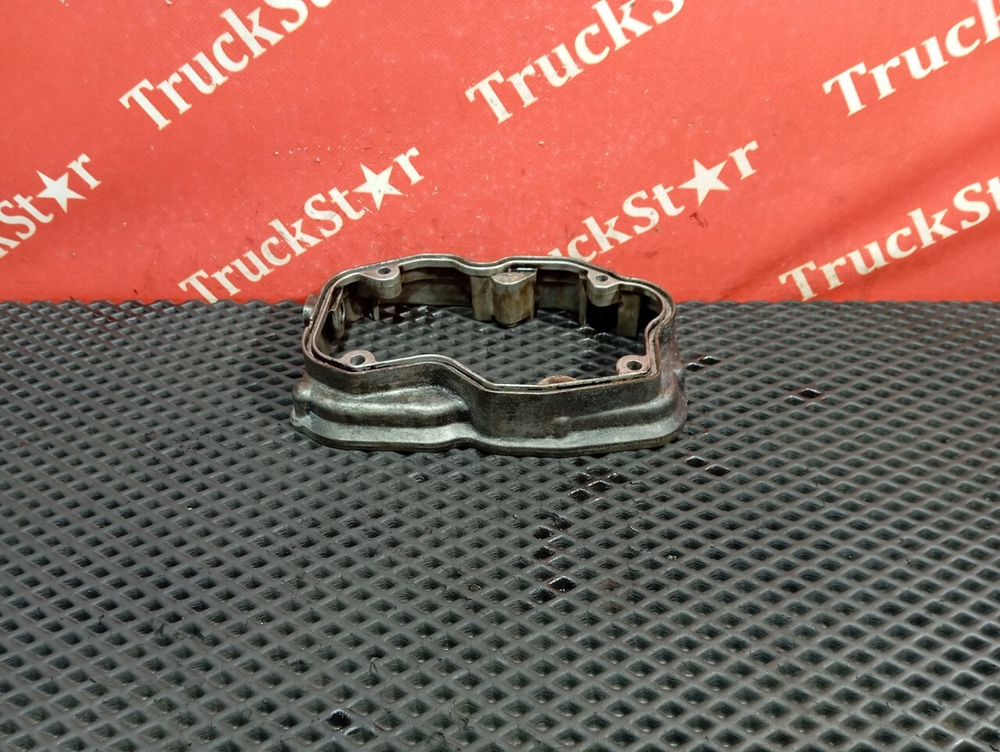 Проставка клапанной крышки