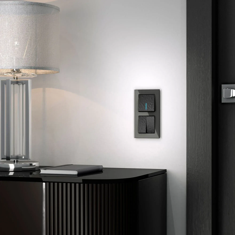 Выключатель одноклавишный с подсветкой Hammer (черный) W1210108