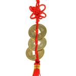 Подвеска с узлом счастья из трех монет под золото