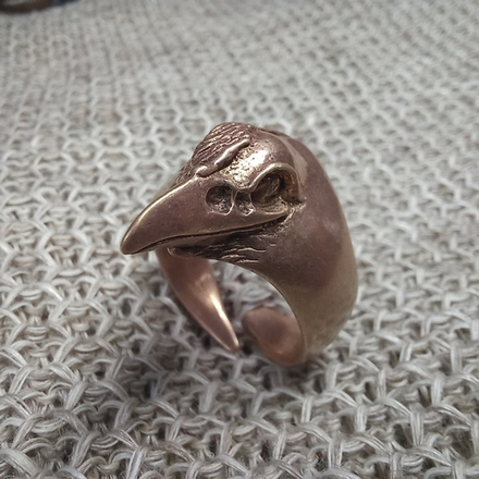 Кольцо. Череп ворона