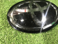 Эмблема решетки радиатора Toyota Camry xv70 17-21
