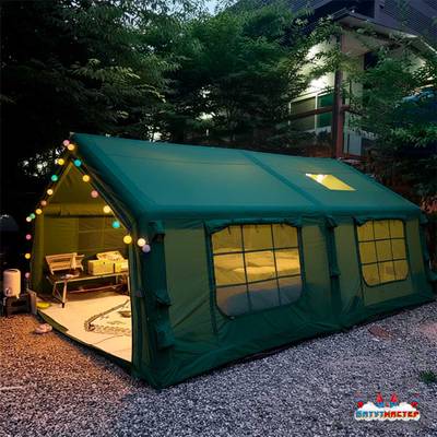 Пневмокаркасная всесезонная палатка «Тёплая Искра» 3,6×4,8×2,2 м — с печкой, из ПВХ, зелёная