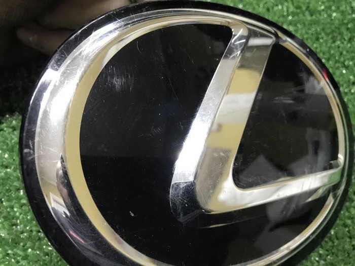 Эмблема решетки радиатора Lexus RX 4 (2019-2022)