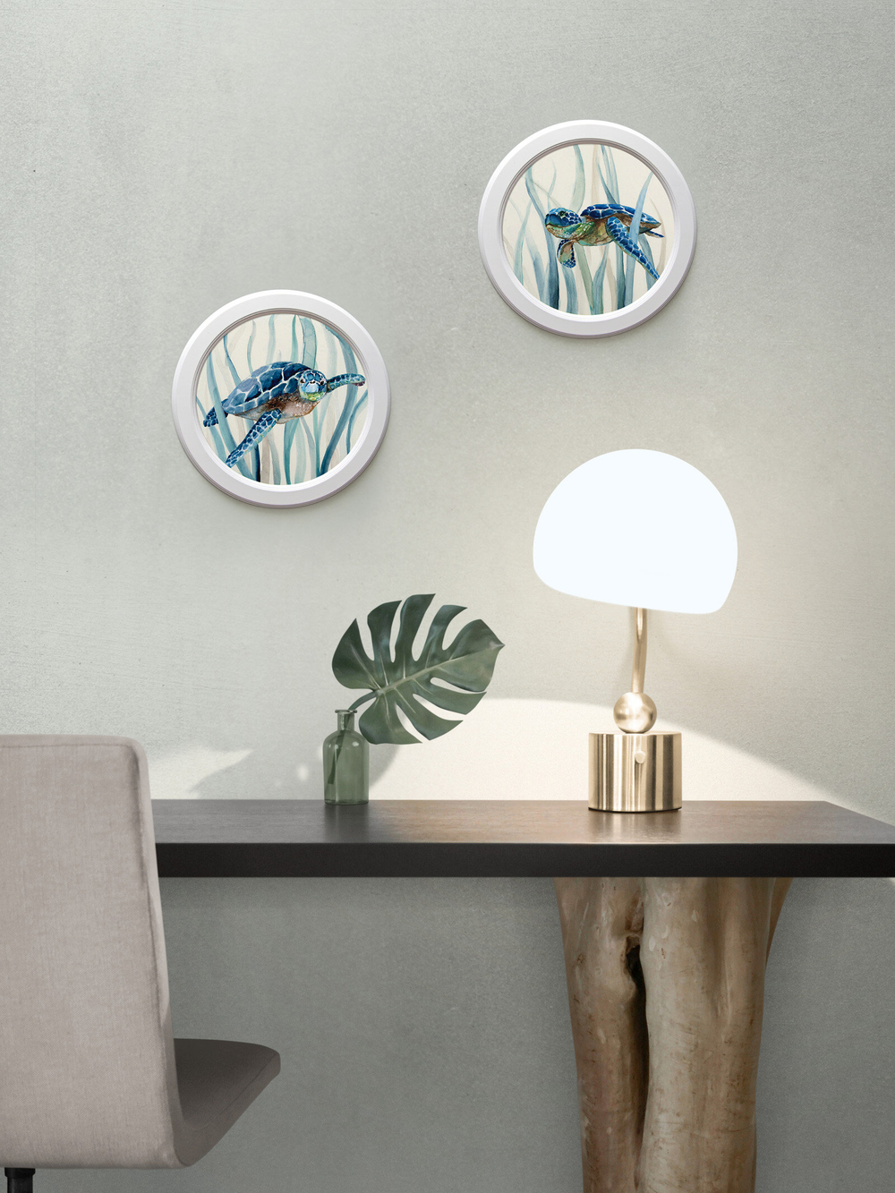 Картина на натуральном холсте в круглой деревянной раме "Морская черепаха"