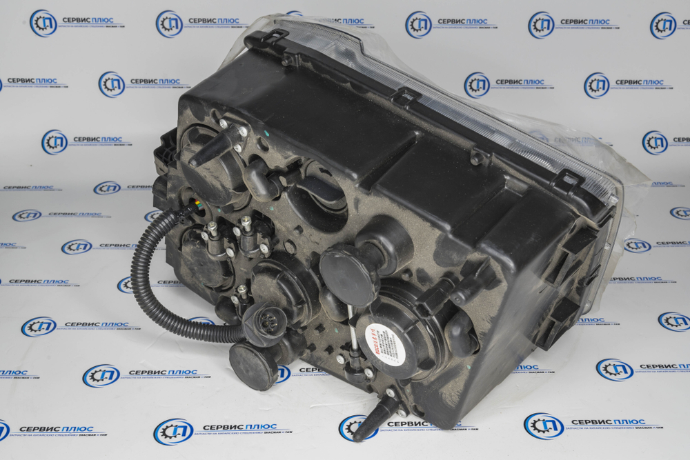 Фара X3000 правая тягач с корректором LED DZ97189723261