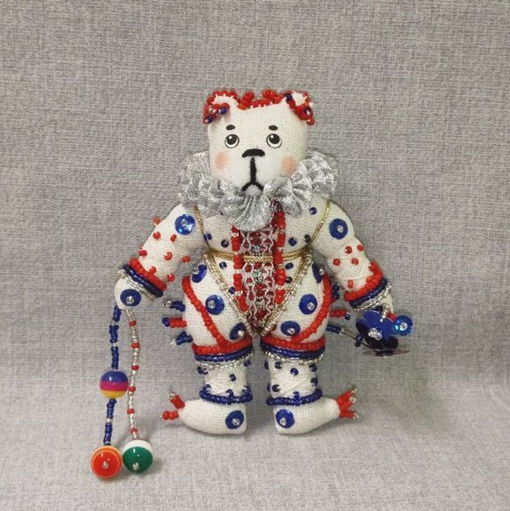 Бисерная ёлочная игрушка Медведь с воротником